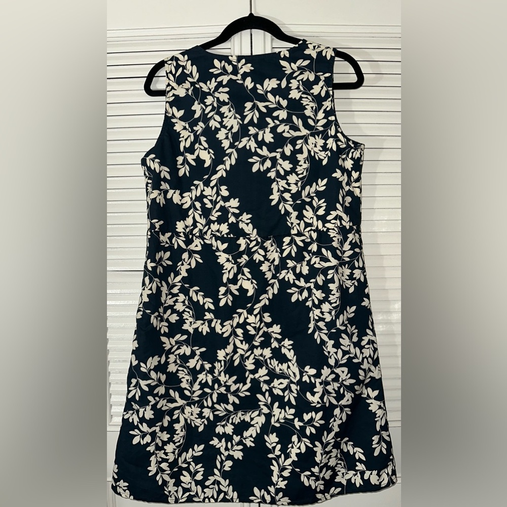 Garnet Hill Navy and White Floral Mini Dress - Picture 4 of 11